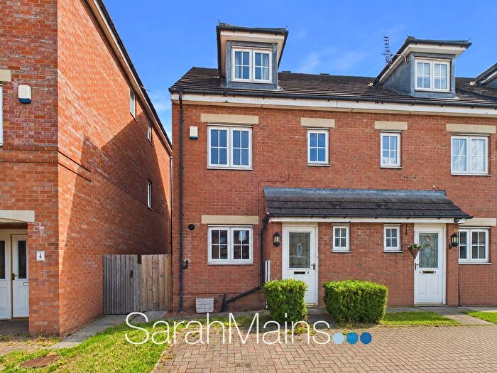 4 Bedroom End Of Terrace House For Sale In Radcliffe Close, Gateshead, NE8