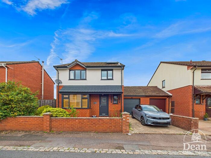 3 Bedroom Link Detached House For Sale In Machen Road, Broadwell, Coleford, GL16