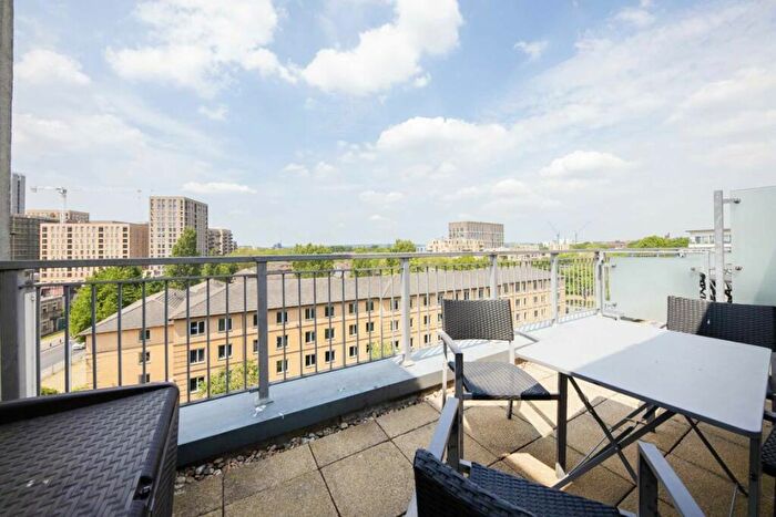 2 Bedroom Flat For Sale In Heritage Avenue, London, NW9