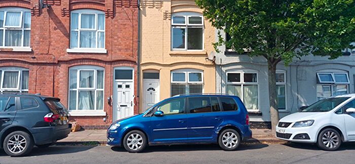 3 Bedroom Terraced House To Rent In Mere Road, Leicester, LE5
