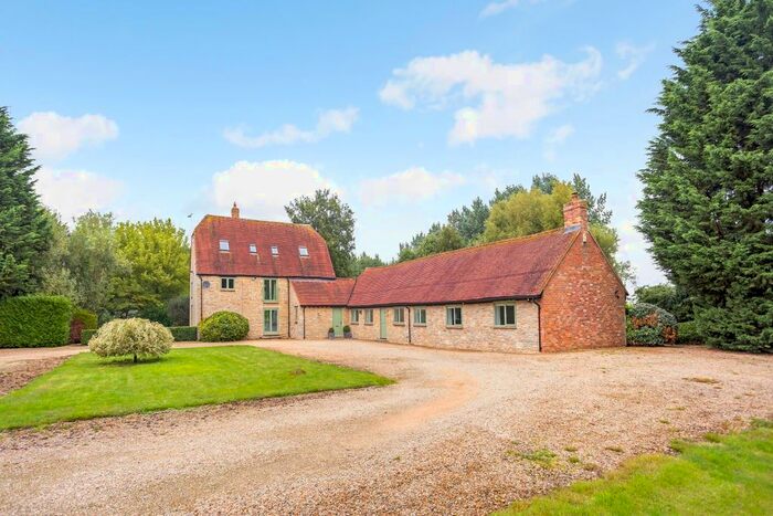 5 Bedroom Barn Conversion To Rent In Noke, Oxford OX3