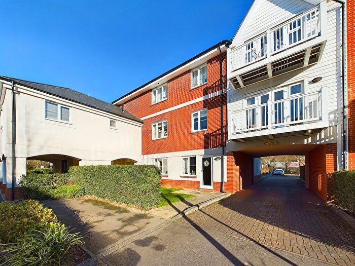 2 Bedroom Apartment To Rent In Chequers Avenue, High Wycombe, Buckinghamshire, HP11