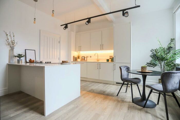 2 Bedroom Apartment To Rent In Gilders Yard Birmingham, B18