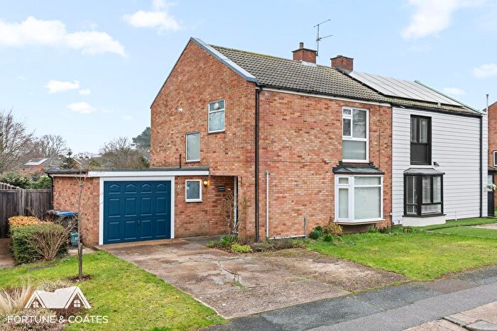 3 Bedroom Semi Detached House For Sale In Upper Park, Harlow, CM20