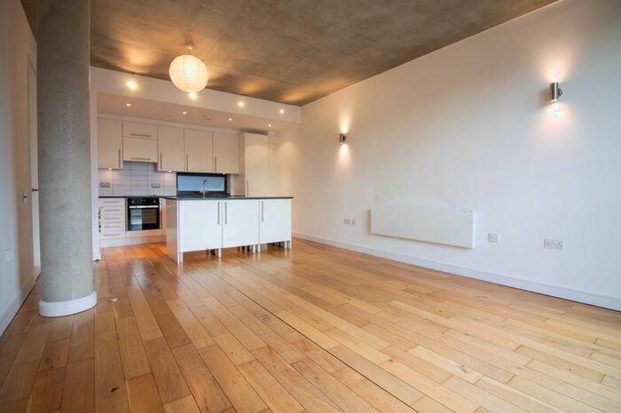 2 Bedroom Flat To Rent In Kingsland Road, Shoreditch, E2