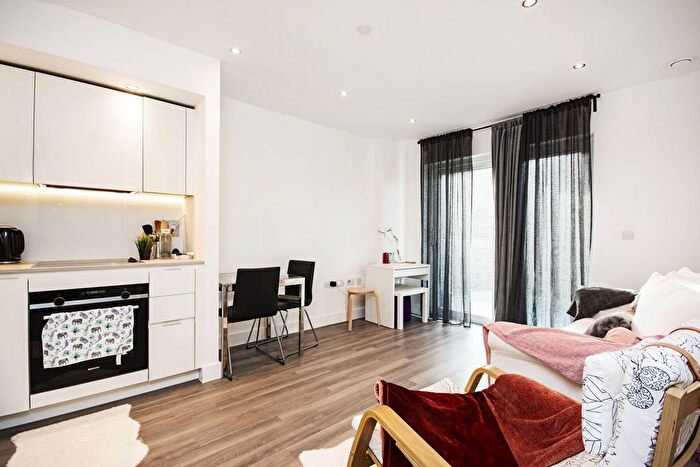 1 Bedroom Flat To Rent In Lismore Boulevard, Colindale, London, NW9