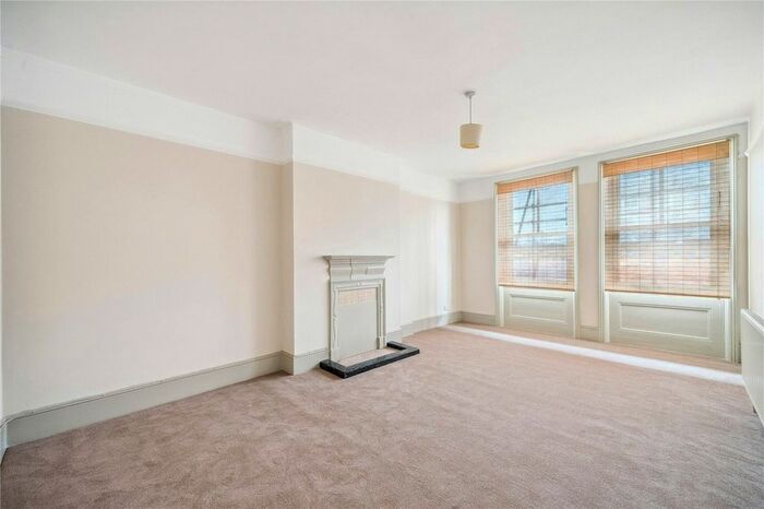 1 Bedroom Flat To Rent In Streatham High Road, London, SW16