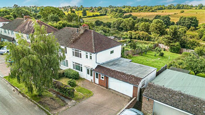 4 Bedroom Semi-Detached House For Sale In Old Watling Street, Flamstead, AL3
