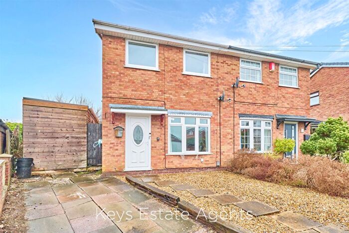 3 Bedroom Semi Detached House For Sale In Souldern Way, Meir Hay, ST3