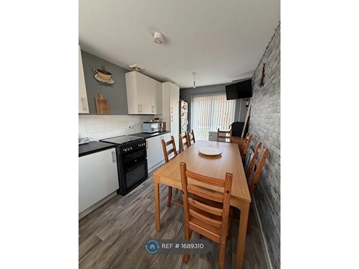 3 Bedroom Detached House To Rent In Pleasant St, Widnes, WA8