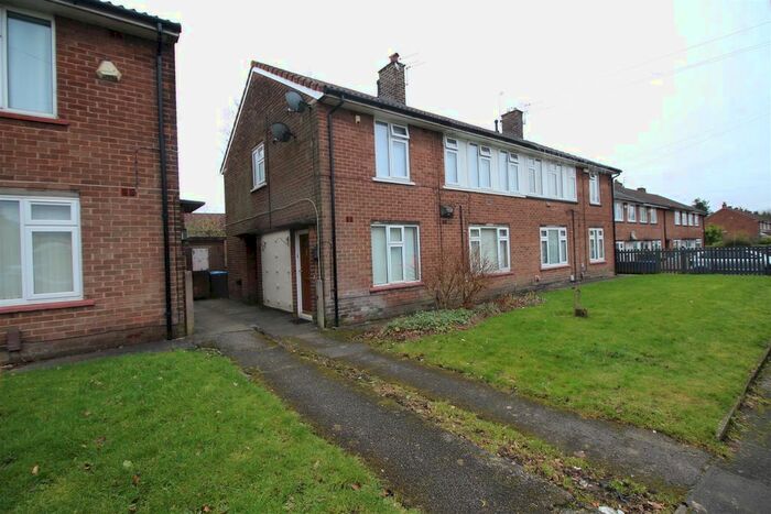 2 Bedroom Flat To Rent In Springside Avenue, Worsley, Manchester, M28