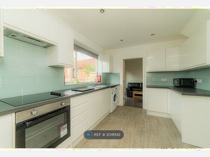 6 Bedroom Semi-Detached House To Rent In Zealand Road, Canterbury, CT1