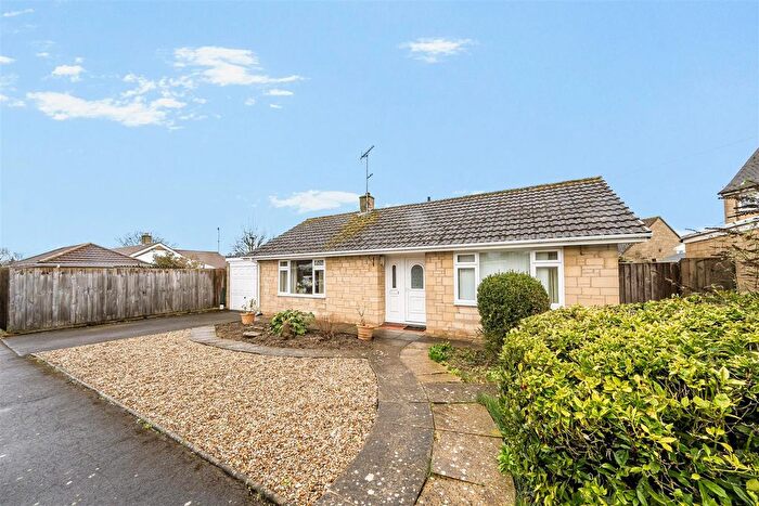 2 Bedroom Detached Bungalow For Sale In Stancombe View, Winchcombe, Cheltenham, GL54