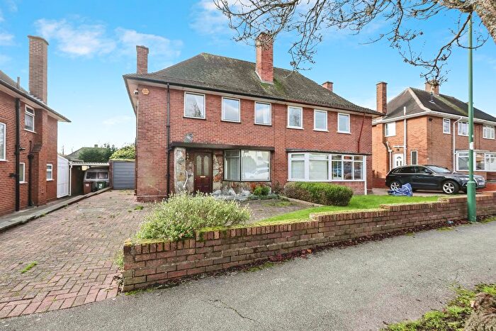 3 Bedroom Semi Detached House For Sale In Wolverley Road, Solihull, B92
