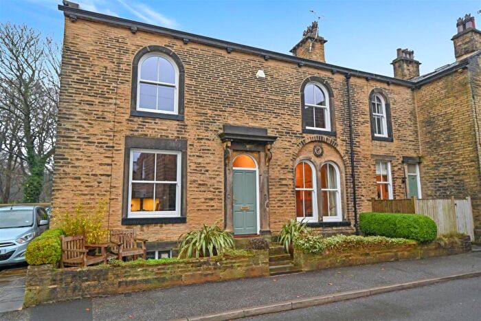 2 Bedroom House To Rent In Salisbury Street, Rawdon, Leeds, LS19