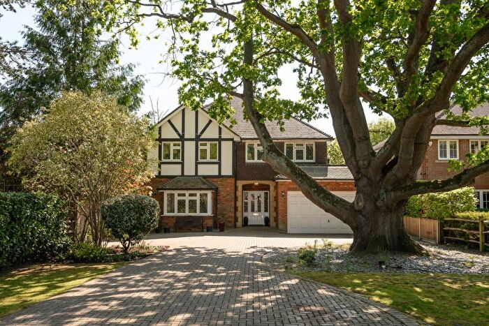 5 Bedroom Detached House For Sale In Heath Ridge Green, Cobham, KT11