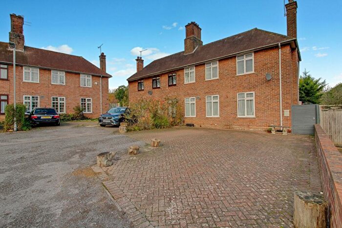 3 Bedroom Semi Detached House For Sale In Reservoir Road, Ruislip, HA4