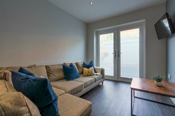 7 Bedroom Terraced House To Rent In Rhymney Terrace, Cardiff, CF24