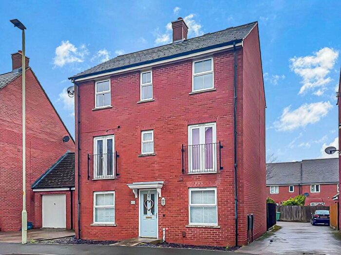 4 Bedroom Detached House For Sale In Thatcham Avenue Kingsway, Quedgeley, Gloucester, GL2