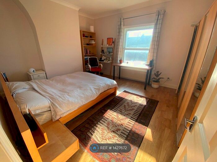 4 Bedroom End Of Terrace House To Rent In Old Oak Lane, London, NW10