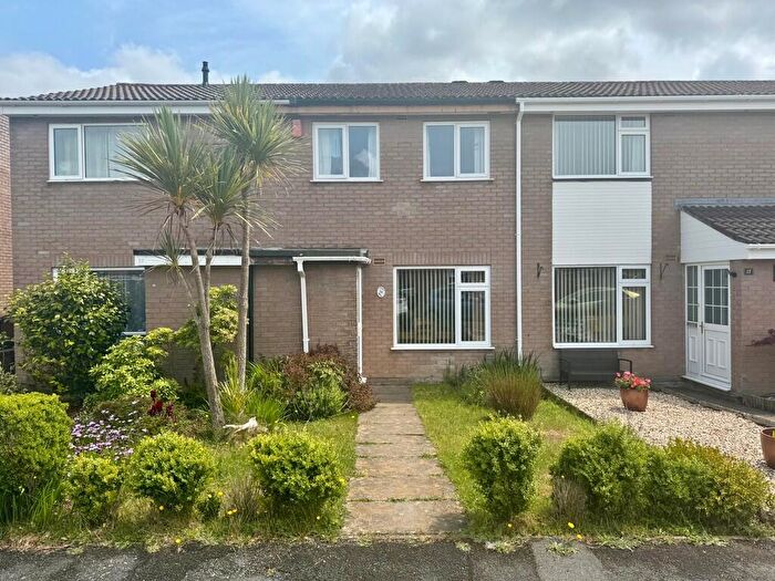 3 Bedroom Terraced House For Sale In Walcot Close, Thornbury, PL6