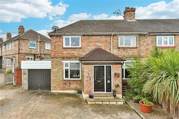 3 Bedroom Semi Detached House For Sale In Dale Road, Rochester, Kent, ME1