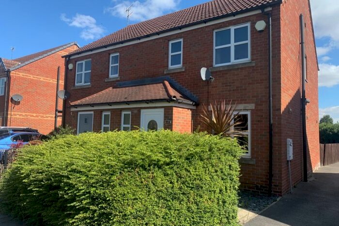 3 Bedroom Semi-Detached House To Rent In Hayton Grove, Hull, HU4