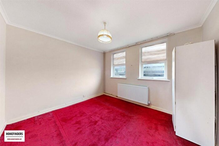 3 Bedroom Terraced House For Sale In Caldecott Way, Hackney, E5 - Photo 7