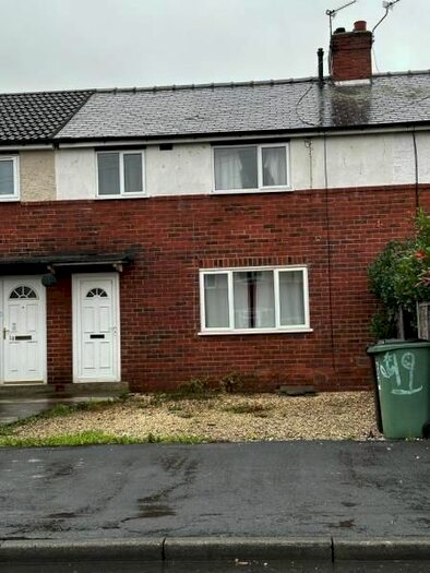 3 Bedroom Property To Rent In The Crescent, Garforth, Leeds, LS25