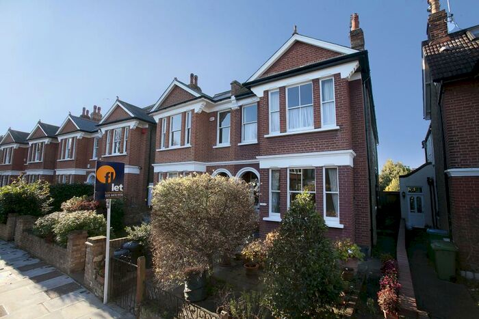 1 Bedroom Apartment To Rent In Palewell Park, East Sheen, London, SW14