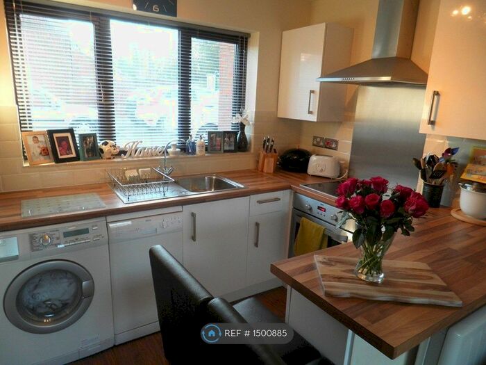 2 Bedroom Terraced House To Rent In Kirtlington, Milton Keynes, MK15