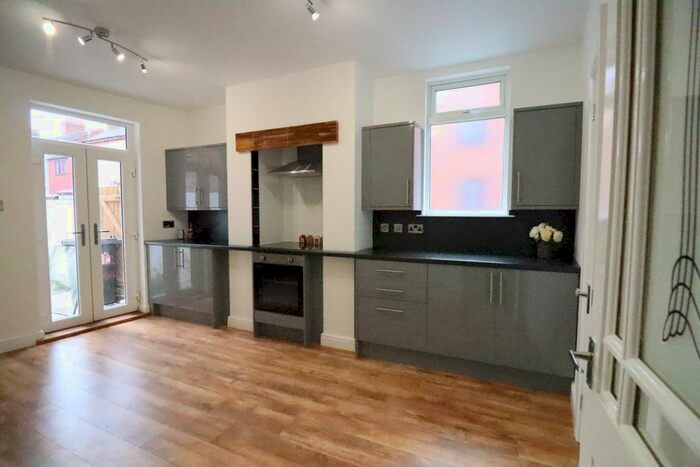 3 Bedroom End Of Terrace House To Rent In Ford Lane, Crewe, Cheshire, CW1