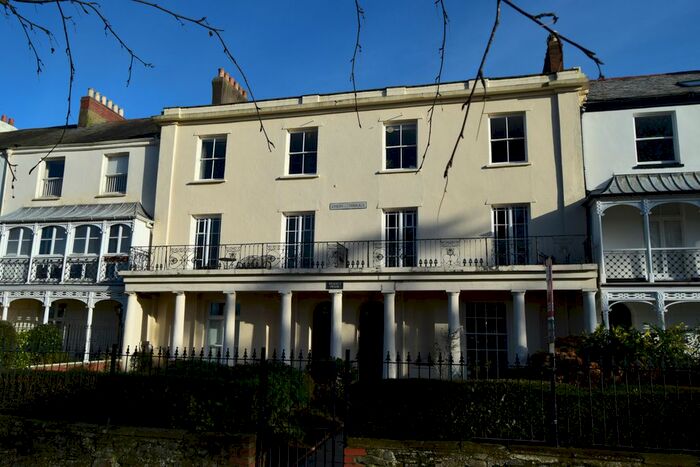 2 Bedroom Flat To Rent In Union Terrace, Barnstaple, EX32
