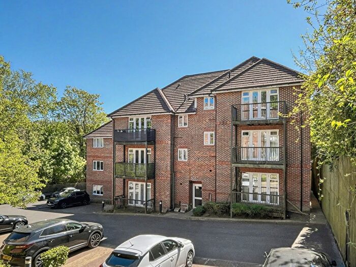 2 Bedroom Flat For Sale In St. Marks Close, High Wycombe, HP13