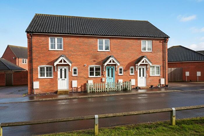 2 Bedroom Terraced House For Sale In Maurecourt Drive, Brundall, Norwich, NR13