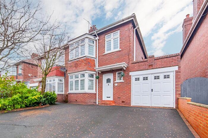 3 Bedroom Semi Detached House For Sale In Kirton Avenue, Newcastle Upon Tyne, NE4