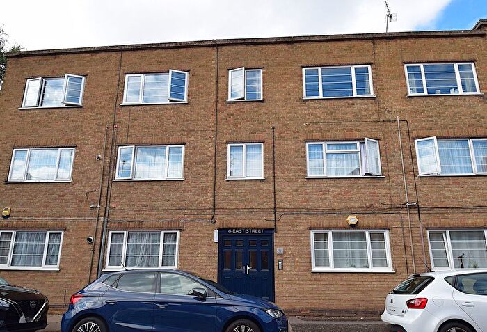 2 Bedroom Flat To Rent In East Street, Northampton, NN1
