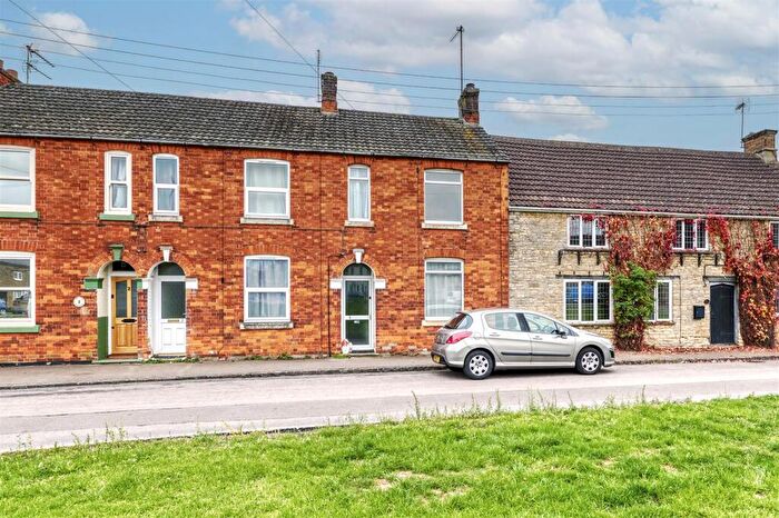 3 Bedroom Terraced House For Sale In The Green, Woodford, NN14