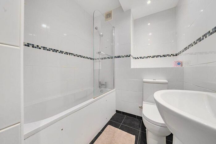 1 Bedroom Flat For Sale In Batoum Gardens, London, W6