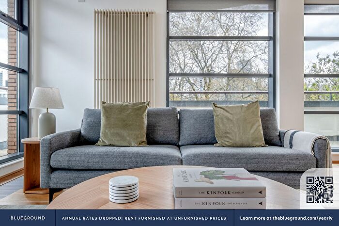 3 Bedroom Flat To Rent In Old Street, London, EC1Y