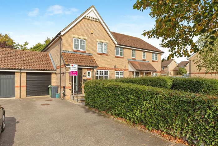 3 Bedroom Semi-Detached House For Sale In Evans Way, Norwich, NR6