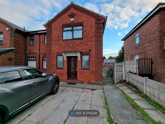 3 Bedroom Semi-Detached House To Rent In Chorley Road, Swinton, Manchester, M27