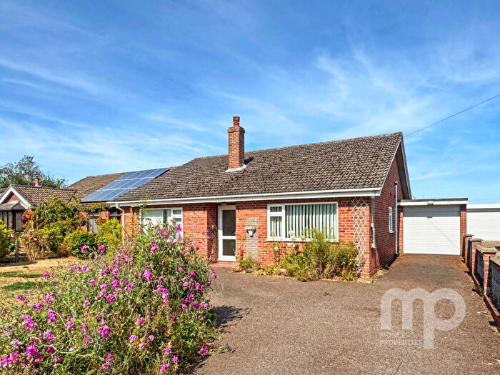 3 Bedroom Detached Bungalow For Sale In Dereham Road, Shipdham, IP25