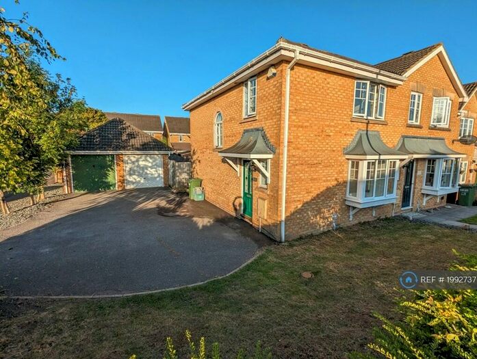 3 Bedroom Semi-Detached House To Rent In Diana Gardens, Bradley Stoke, Bristol, BS32