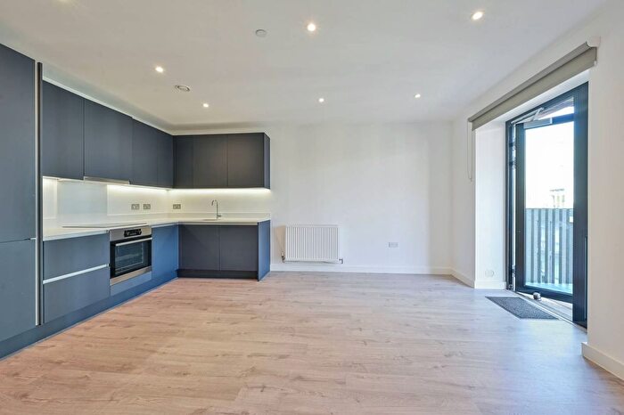 1 Bedroom Flat For Sale In Osiers Road, Wandsworth, London, SW18