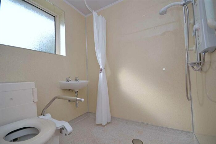 2 Bedroom Bungalow For Sale In Lomond Drive, Newton Mearns, Glasgow, G77