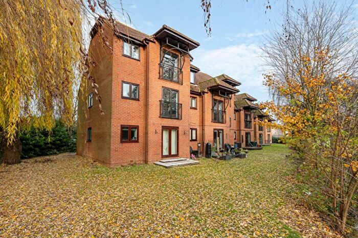 1 Bedroom Flat For Sale In Millers Lane, Stanstead Abbotts, SG12