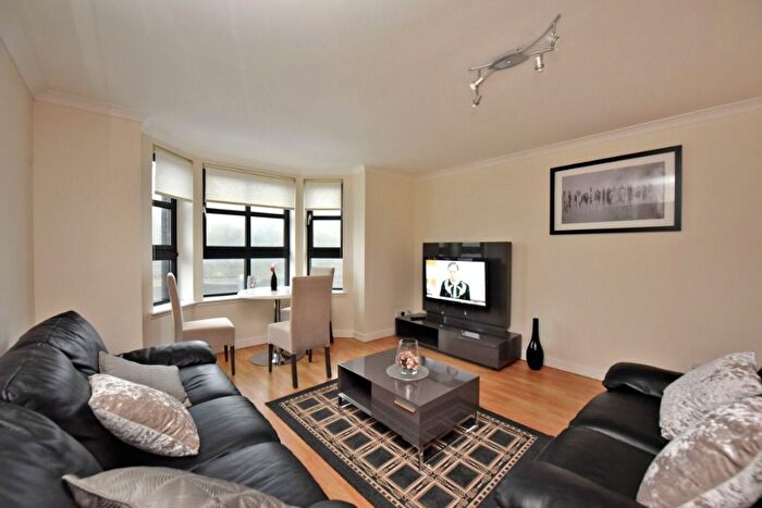 2 Bedroom Flat To Rent In Riverside Drive, City Centre, Aberdeen, AB11