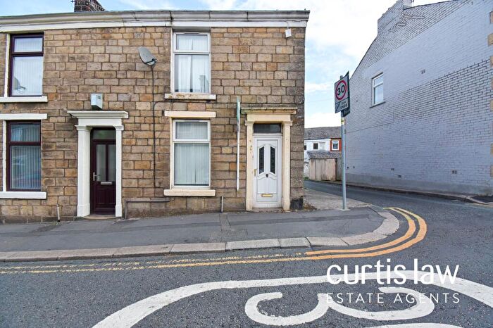 3 Bedroom End Of Terrace House For Sale In Redearth Road, Darwen, BB3