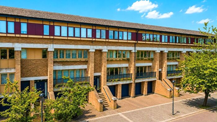 3 Bedroom Terraced House For Sale In North Fourteenth Street, Milton Keynes, Buckinghamshire, MK9